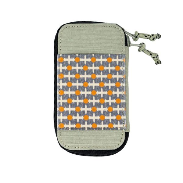 188091022_ReversiWallet_GeoDots_Back.jpg